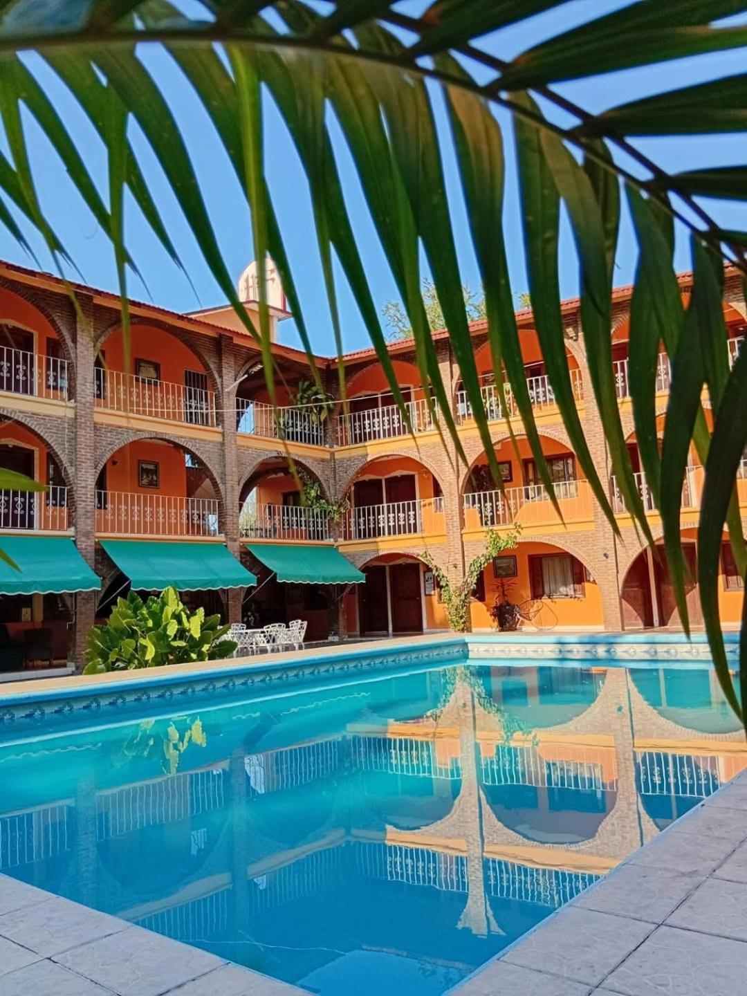 Hotel Hf Hacienda San Francisco Puente Nacional Esterno foto